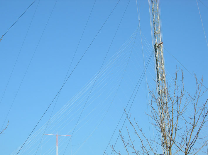 HF wire log periodic antennas ,1.5 to 30 MHz, 2 and 10 KW